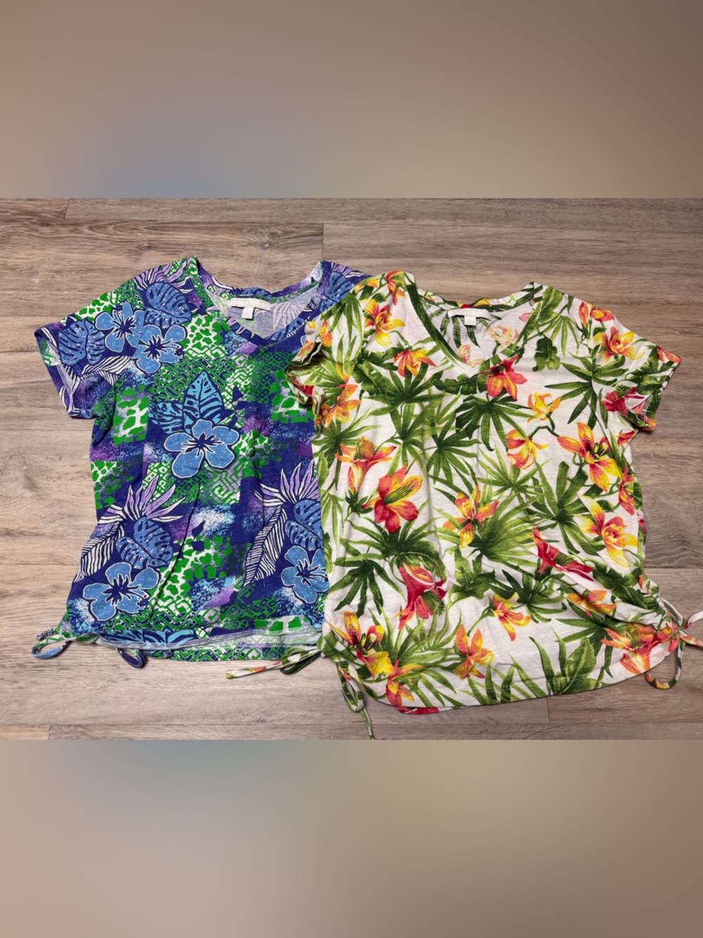 Lot of 2 Women’s Juniper & Lime Large Flowered Tee Shirts